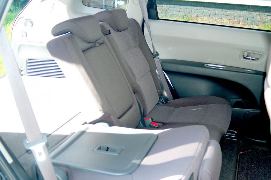  Subaru Tribeca 2008 года  (фото 39 из 109)